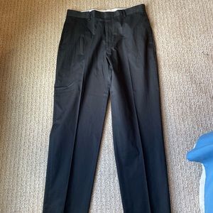 Banana Republic Chinos 34R/Inseam 31 Black 99% Cotton 1% Spandex